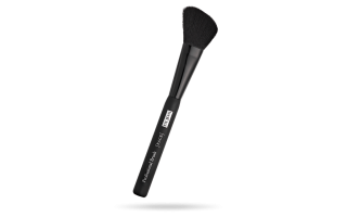 Angled blusher brush